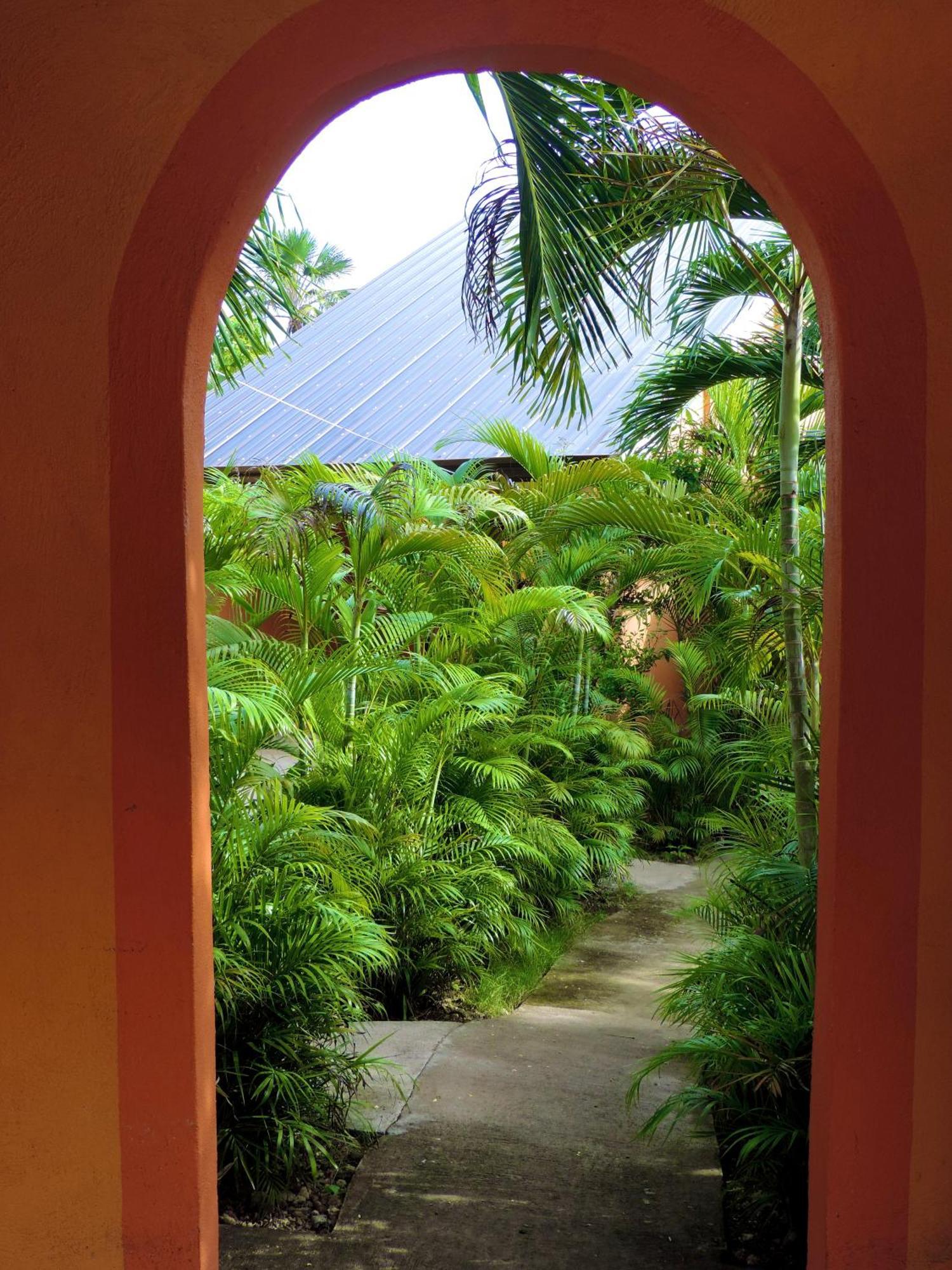 Chekesh Casa Hotel Siquijor Bagian luar foto