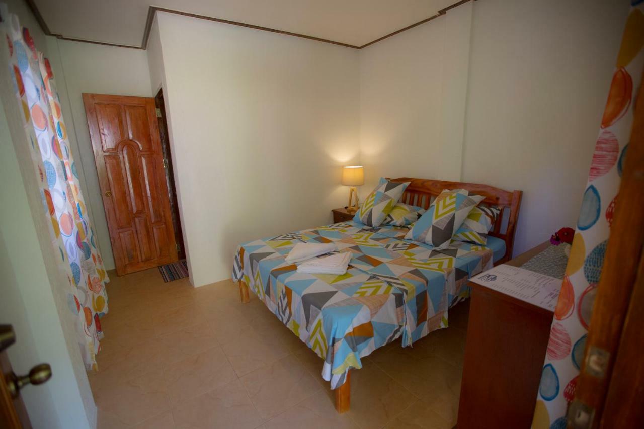 Chekesh Casa Hotel Siquijor Bagian luar foto