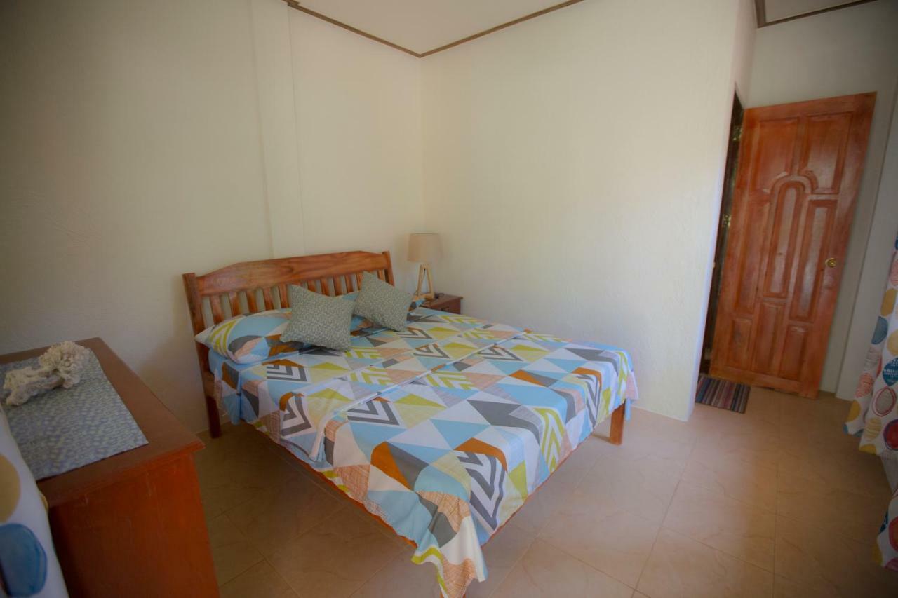 Chekesh Casa Hotel Siquijor Bagian luar foto
